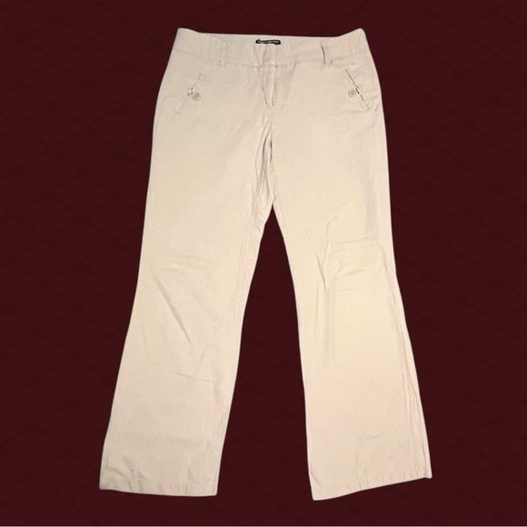 Dalia Khaki Pants Junior’s Size 8 Button Accents Straight Leg Modern Fit Office - Picture 2 of 10